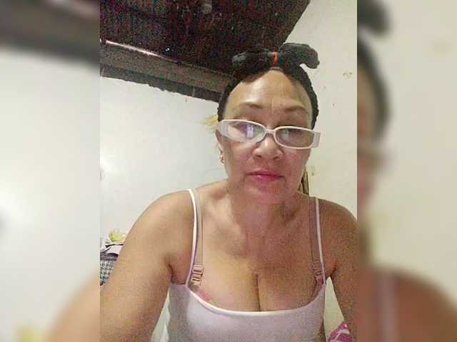 cherrywhite03's BongaCams show and profile