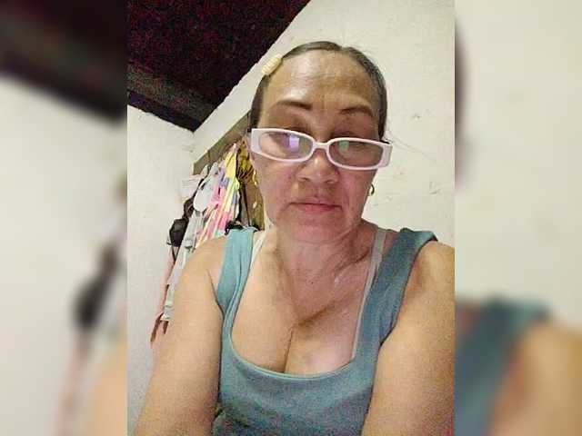 cherrywhite03's BongaCams show and profile