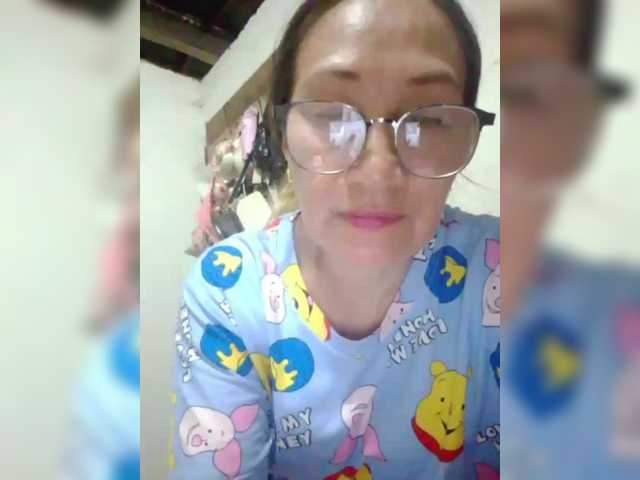 cherrywhite03's BongaCams show and profile