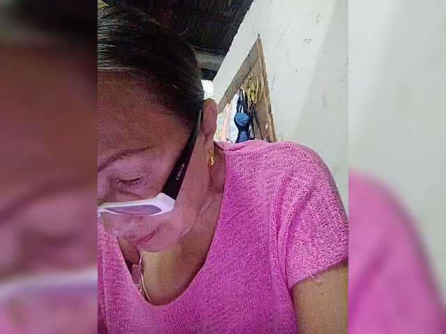 cherrywhite03's BongaCams show and profile