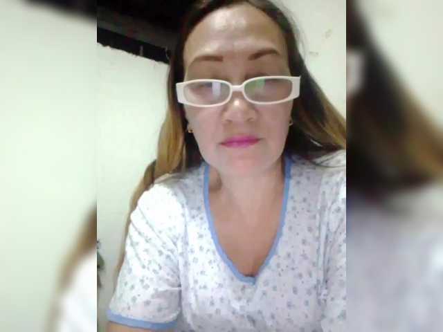 cherrywhite03's BongaCams show and profile