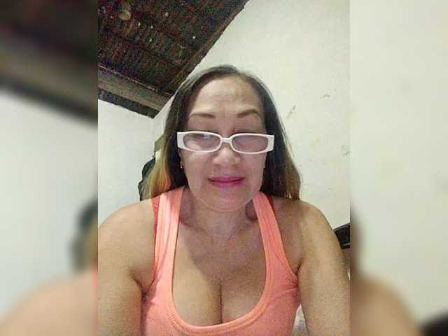 cherrywhite03's BongaCams show and profile