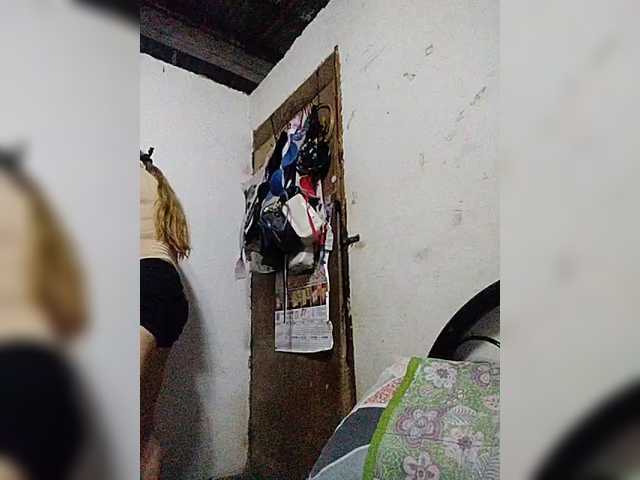 cherrywhite03's BongaCams show and profile