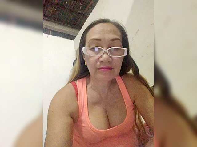 cherrywhite03's BongaCams show and profile