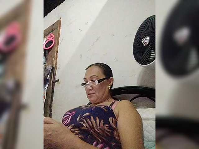 go to chat with cherrywhite03