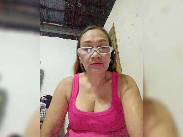 cherrywhite03 Live Cam on BongaCams