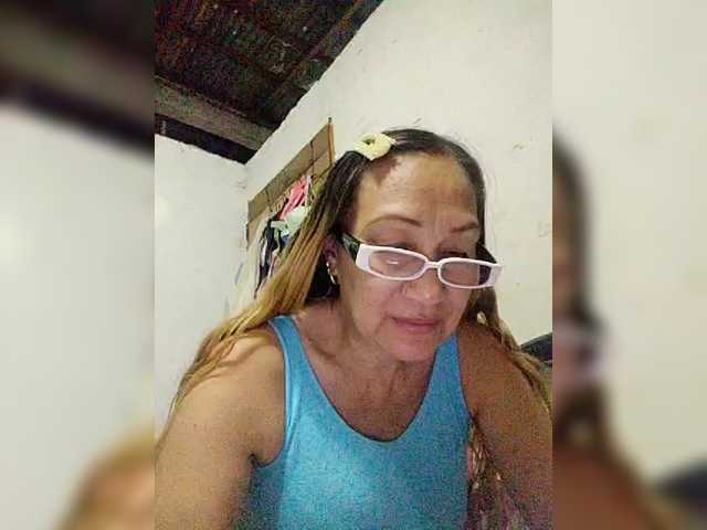 cherrywhite03's BongaCams show and profile