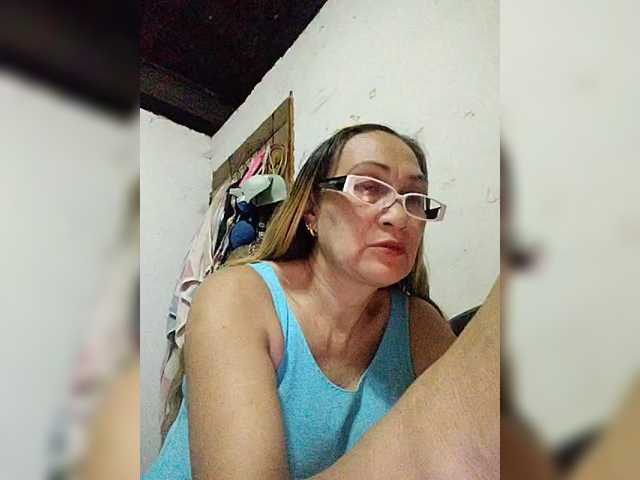 cherrywhite03's BongaCams show and profile