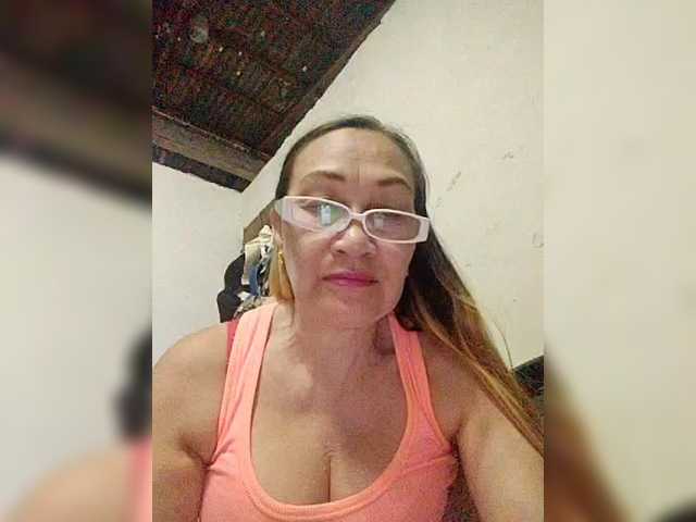 cherrywhite03's BongaCams show and profile