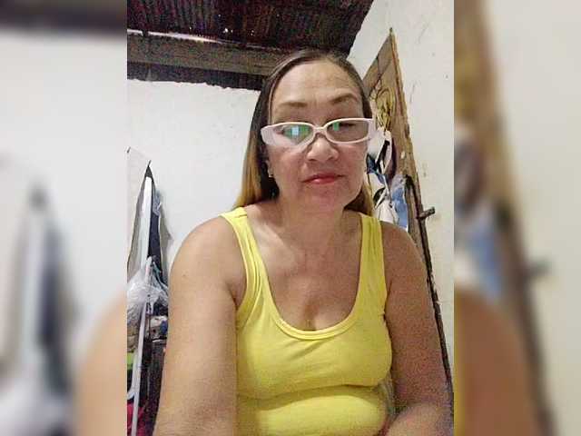 cherrywhite03's BongaCams show and profile