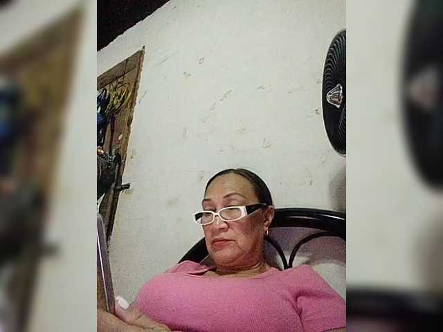 cherrywhite03's BongaCams show and profile