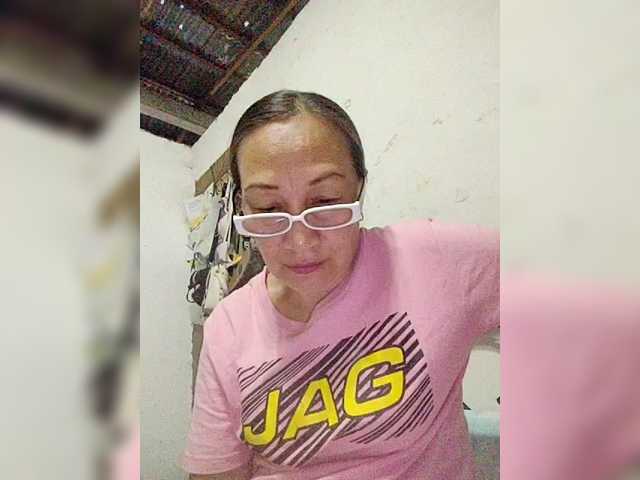 cherrywhite03 webcam bongacams model stream image