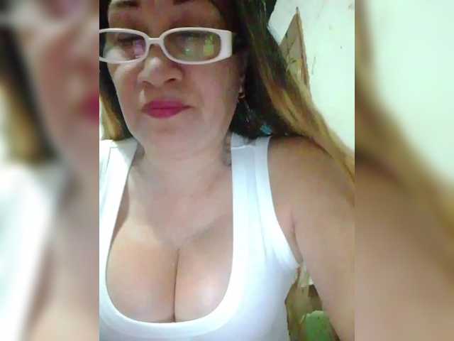 cherrywhite03's BongaCams show and profile