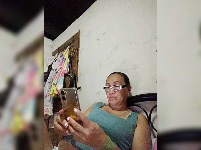 cherrywhite03's BongaCams show and profile