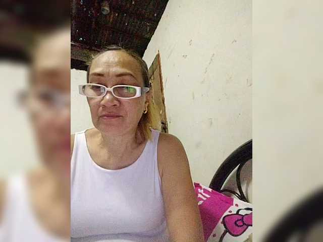 cherrywhite03 webcam bongacams model stream image