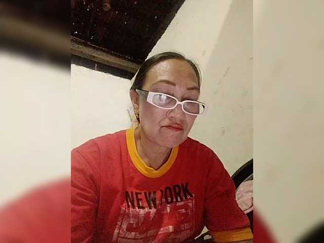 cherrywhite03's BongaCams show and profile