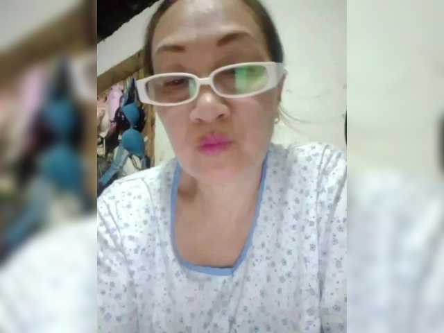 cherrywhite03's BongaCams show and profile