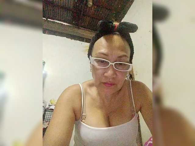 cherrywhite03 live cam profile