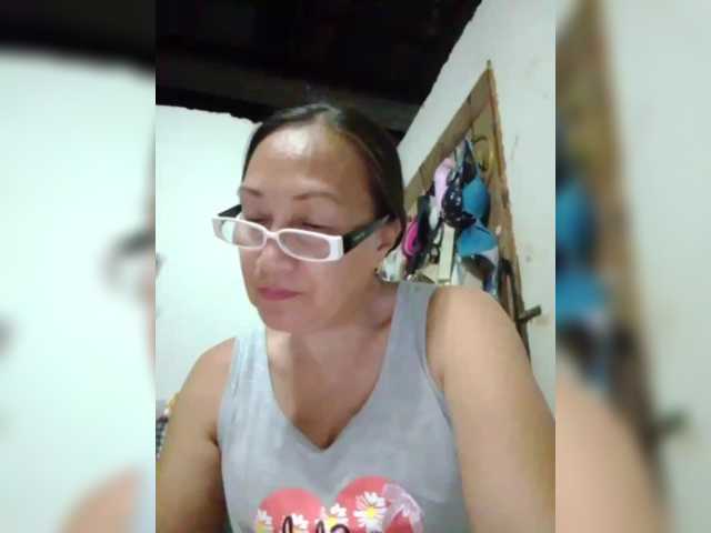 cherrywhite03's BongaCams show and profile