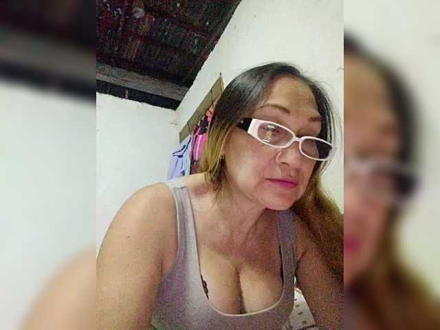 cherrywhite03's BongaCams show and profile