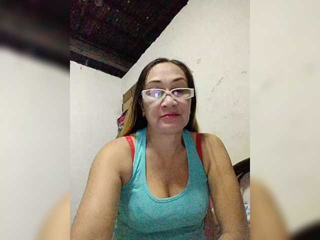 cherrywhite03's BongaCams show and profile