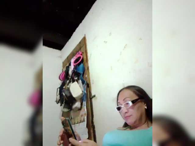 go to chat with cherrywhite03