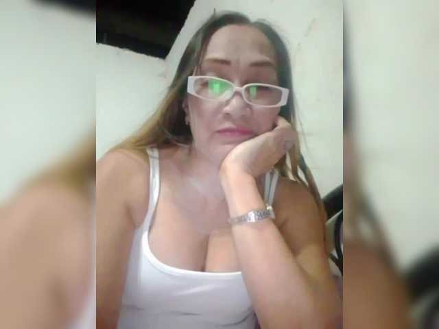 go to chat with cherrywhite03