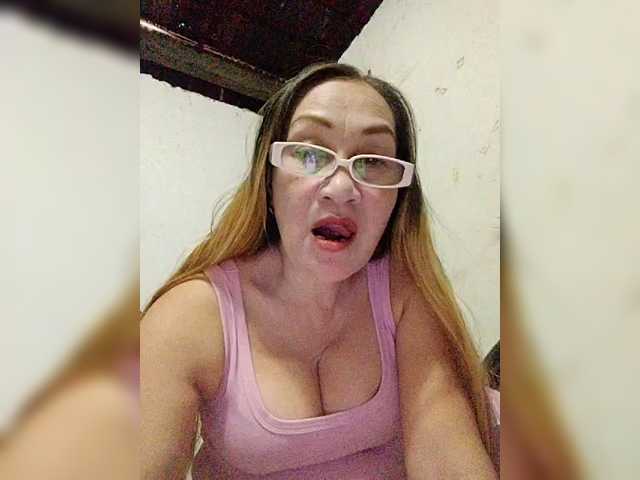 cherrywhite03's BongaCams show and profile