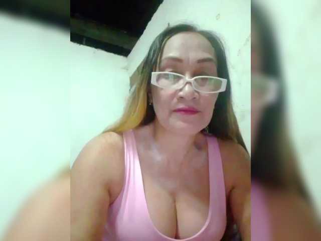 cherrywhite03 Live Cam on BongaCams