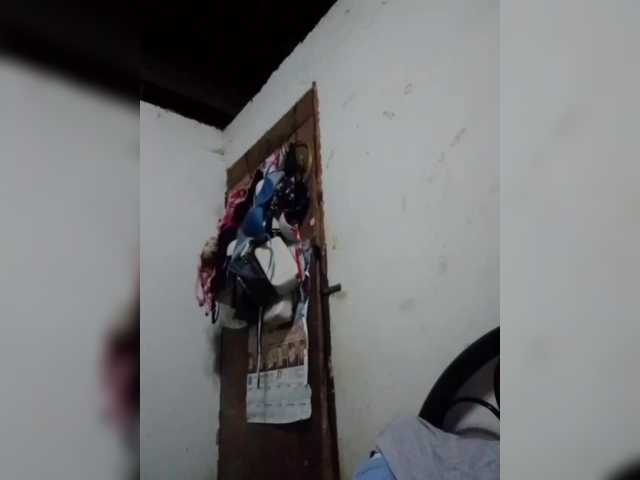 cherrywhite03 live cam profile