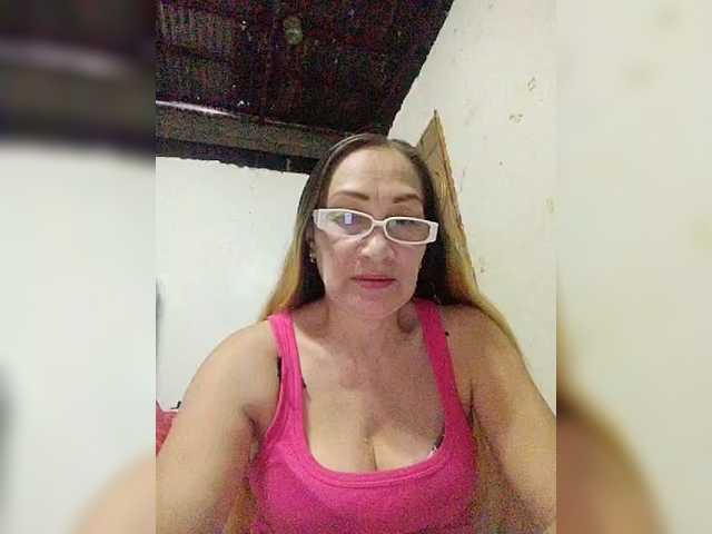 cherrywhite03's BongaCams show and profile