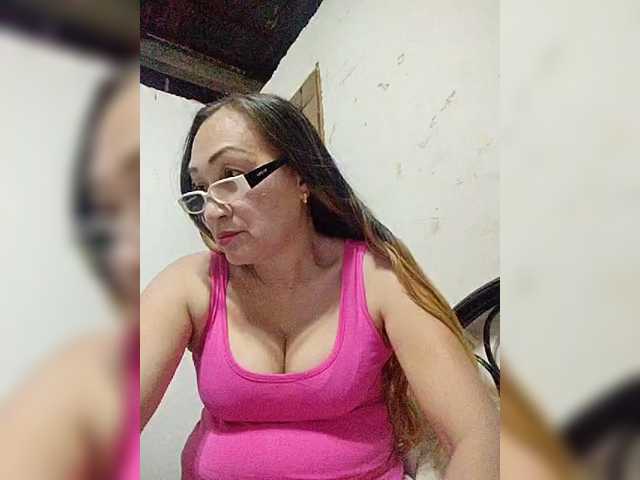 cherrywhite03's BongaCams show and profile