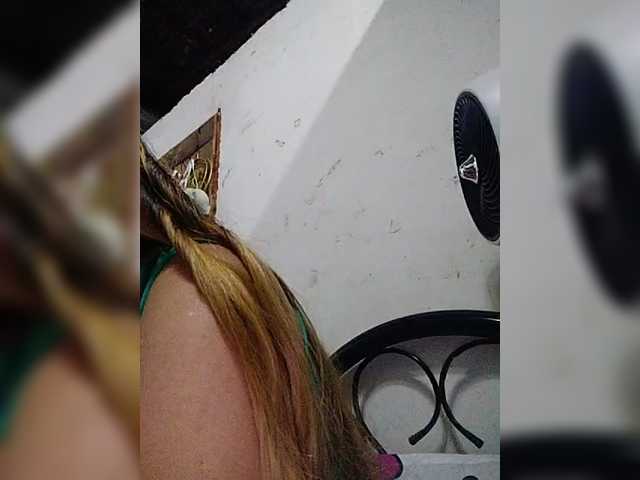 cherrywhite03's BongaCams show and profile