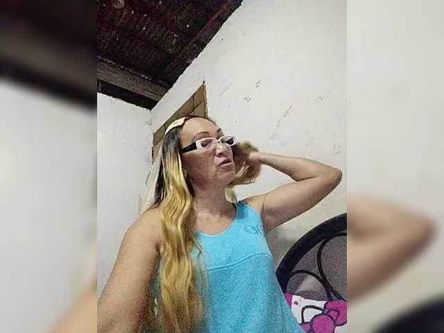 cherrywhite03's BongaCams show and profile