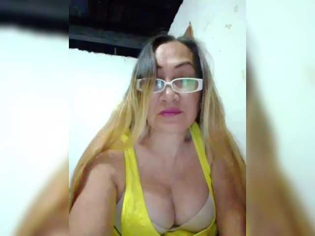 cherrywhite03's BongaCams show and profile