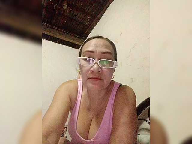 cherrywhite03's BongaCams show and profile