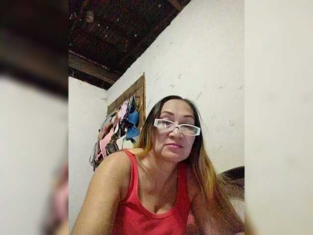 cherrywhite03's BongaCams show and profile