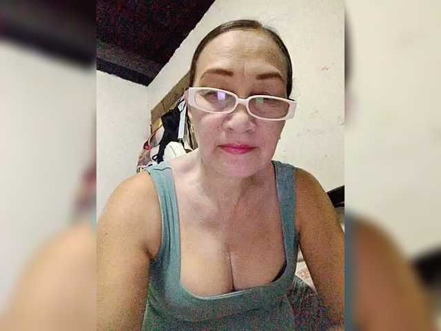 cherrywhite03's BongaCams show and profile