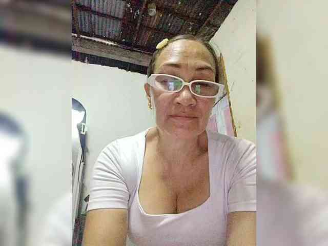 cherrywhite03 webcam