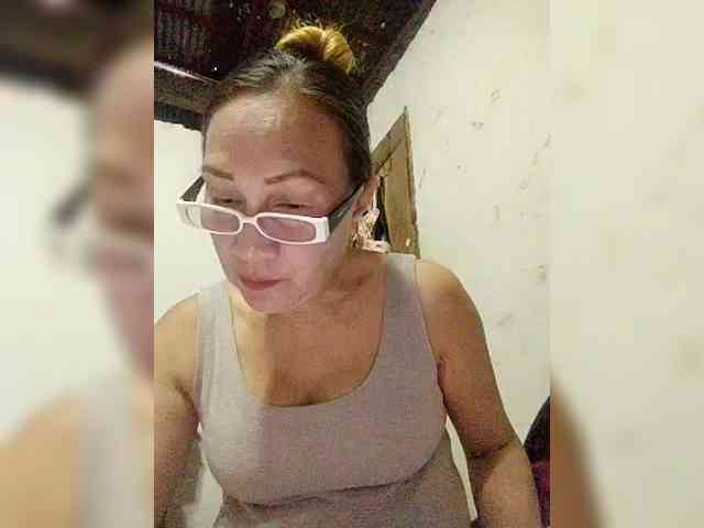 cherrywhite03 webcam