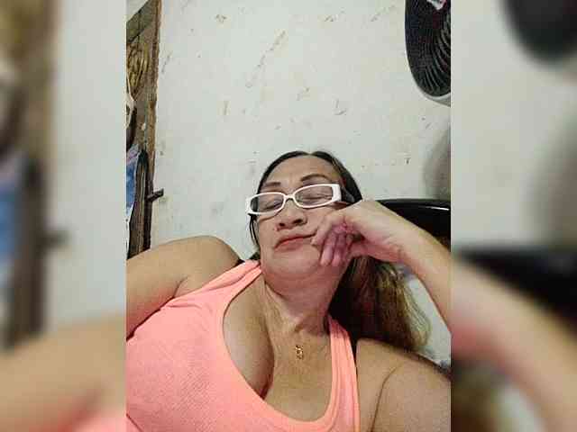 cherrywhite03 webcam