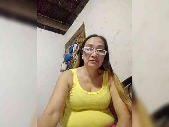 cherrywhite03 webcam