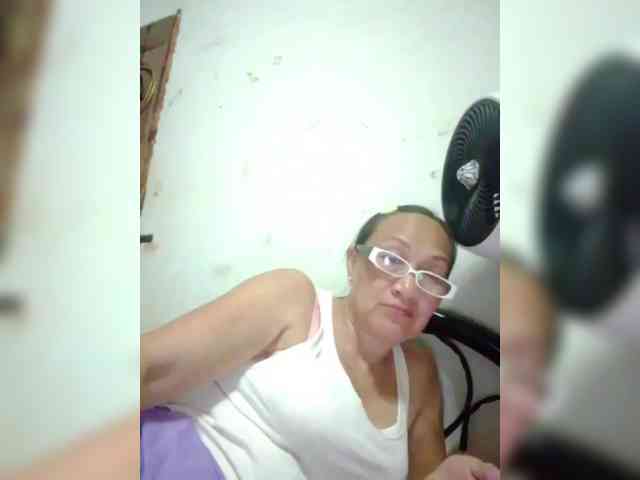 cherrywhite03 webcam