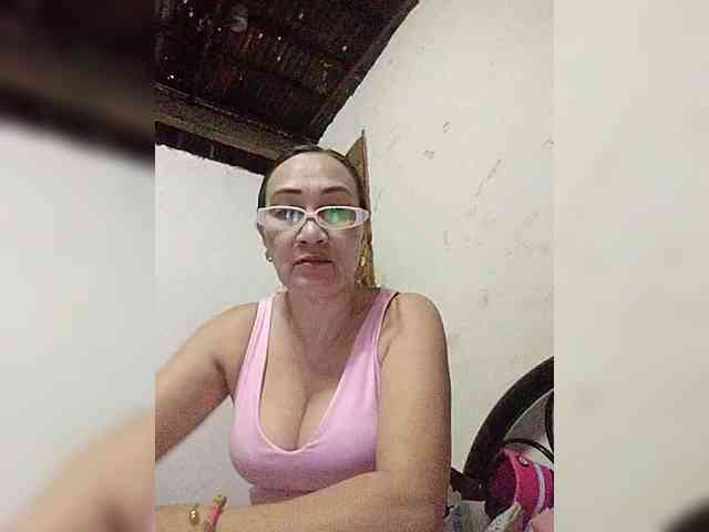 cherrywhite03 webcam