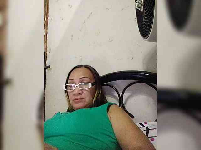 cherrywhite03 webcam