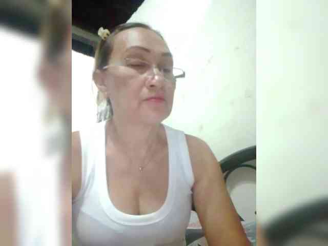 cherrywhite03 webcam