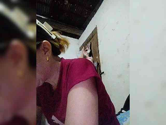 cherrywhite03 webcam