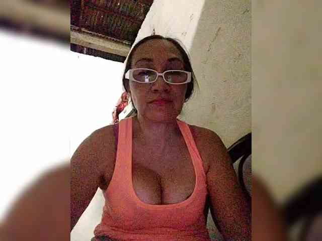 cherrywhite03 webcam