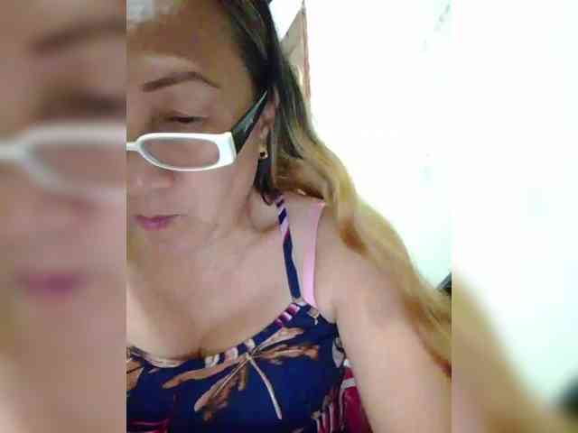 cherrywhite03 webcam