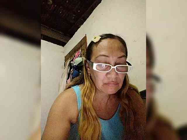 cherrywhite03 webcam